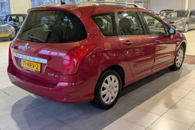 Peugeot 308 (2009) thumbnail 4