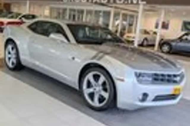 Chevrolet Camaro (2010) thumbnail 1