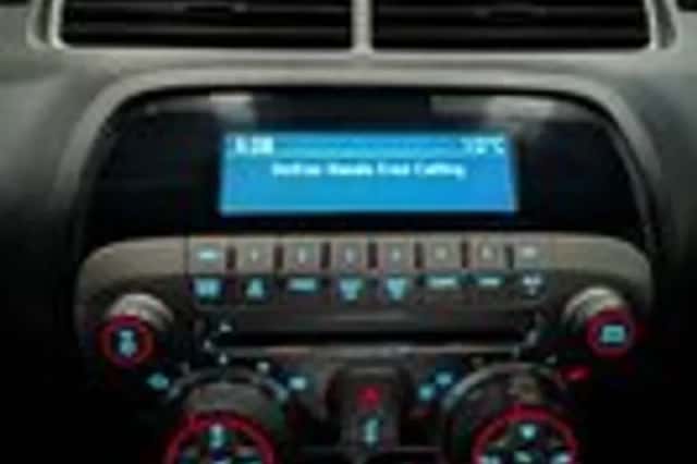 Chevrolet Camaro (2010) thumbnail 15