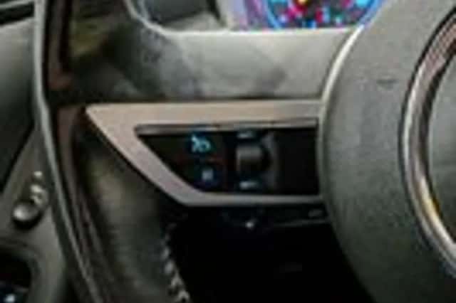 Chevrolet Camaro (2010) thumbnail 17