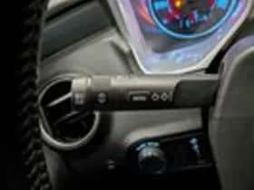 Chevrolet Camaro (2010) thumbnail 18