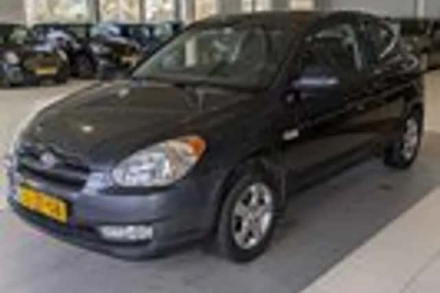 Hyundai Accent (2008) thumbnail 2