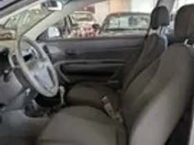 Hyundai Accent (2008) thumbnail 6