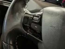 Peugeot 308 (2014) thumbnail 16