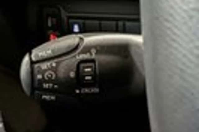 Peugeot 308 (2014) thumbnail 19