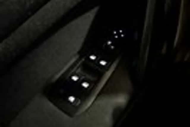 Peugeot 308 (2014) thumbnail 21