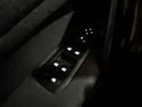 Peugeot 308 (2014) thumbnail 21