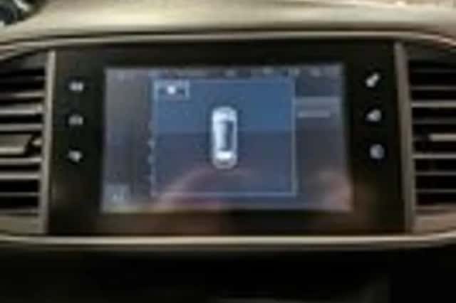 Peugeot 308 (2014) thumbnail 23