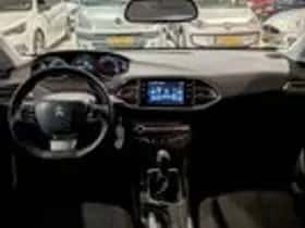 Peugeot 308 (2014) thumbnail 9