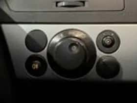 Opel Astra (2005) thumbnail 13