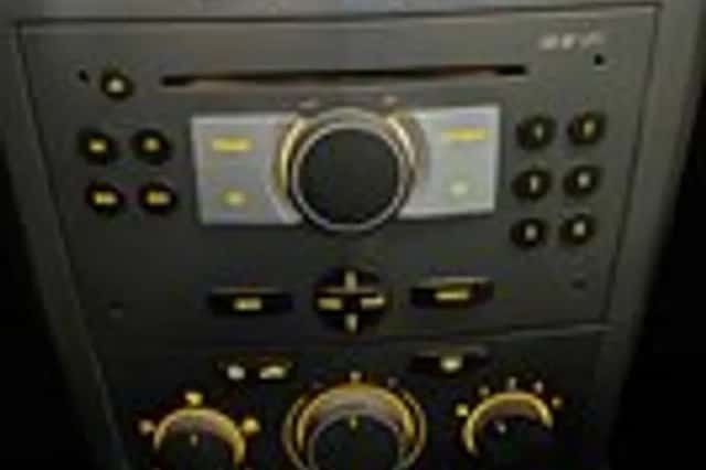 Opel Astra (2005) thumbnail 15
