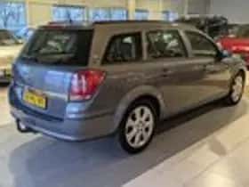 Opel Astra (2005) thumbnail 4