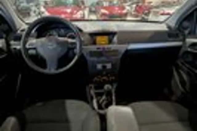 Opel Astra (2005) thumbnail 8