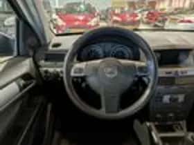 Opel Astra (2005) thumbnail 9