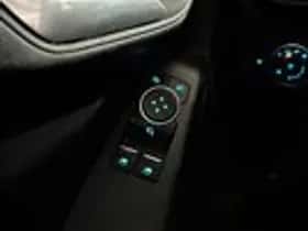 Ford Fiesta (2018) thumbnail 18