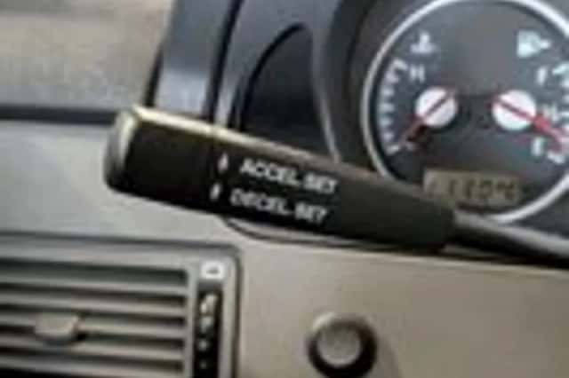 Chrysler Crossfire (2006) thumbnail 10