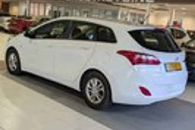 Hyundai i30 (2014) thumbnail 3