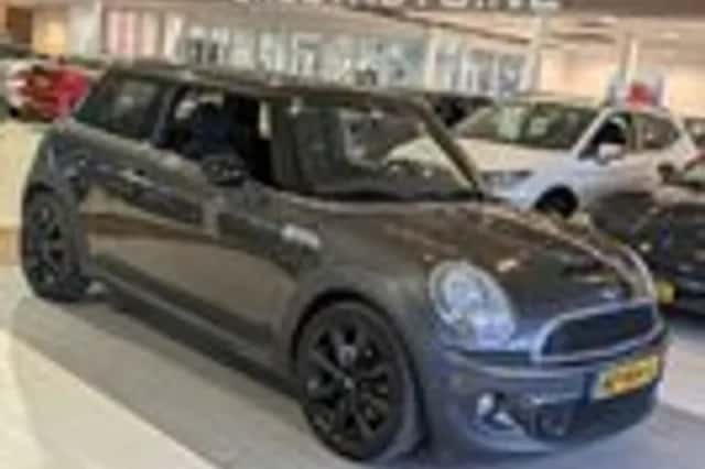 MINI Mini (2011) thumbnail 1