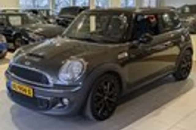 MINI Mini (2011) thumbnail 2