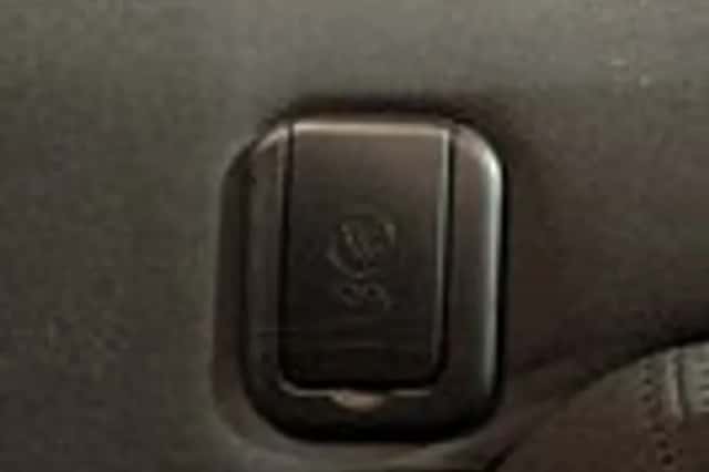 MINI Mini (2011) thumbnail 11