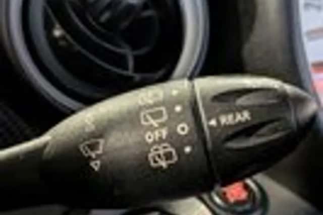 MINI Mini (2011) thumbnail 15