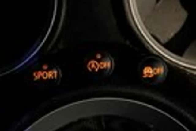 MINI Mini (2011) thumbnail 19