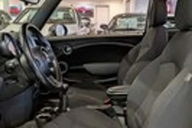 MINI Mini (2011) thumbnail 9