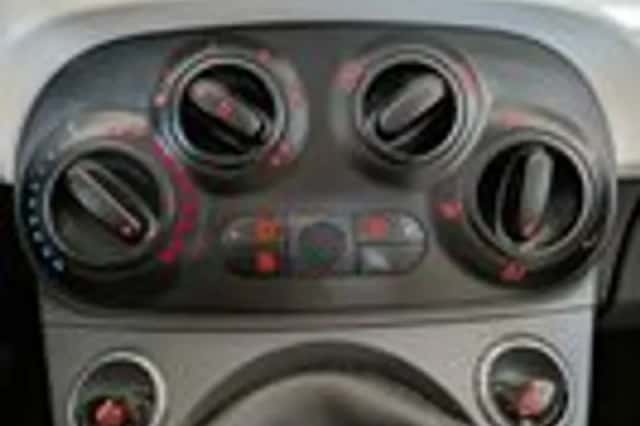 Fiat 500 (2016) thumbnail 13