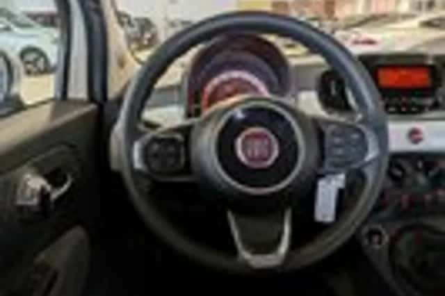 Fiat 500 (2016) thumbnail 9