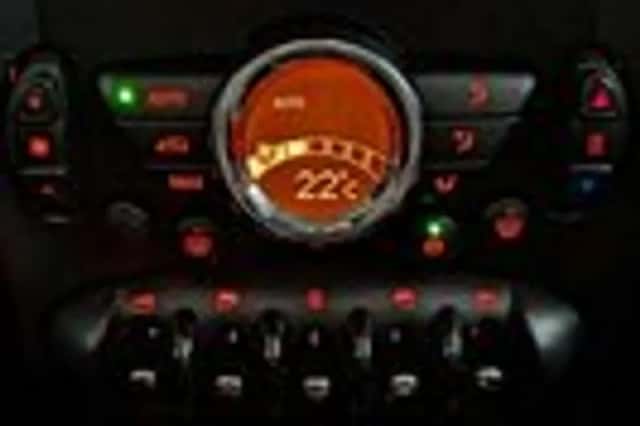 MINI Countryman (2010) thumbnail 17