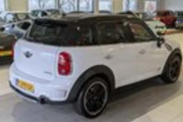 MINI Countryman (2010) thumbnail 4