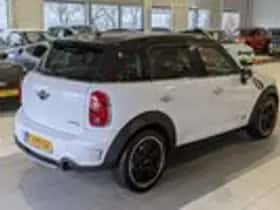 MINI Countryman (2010) thumbnail 4