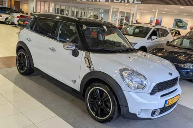 MINI Countryman (2010) thumbnail 1