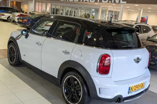 MINI Countryman (2010) thumbnail 3
