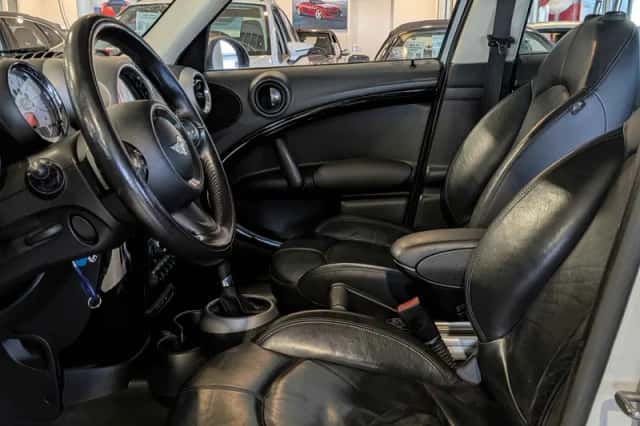 MINI Countryman (2010) thumbnail 6