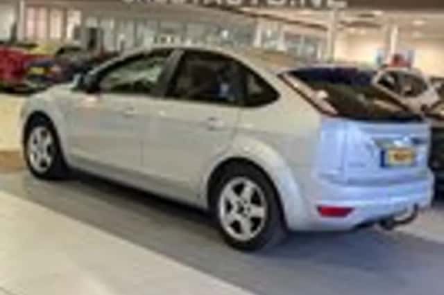 Ford Focus (2008) thumbnail 3