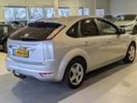 Ford Focus (2008) thumbnail 4