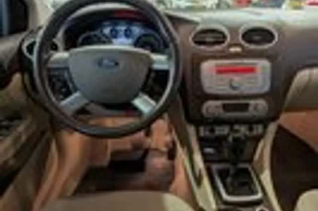 Ford Focus (2008) thumbnail 9