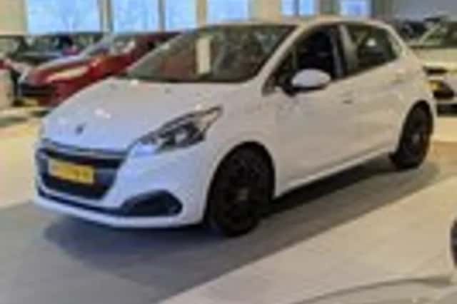 Peugeot 208 (2018) thumbnail 2