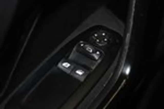 Peugeot 208 (2018) thumbnail 20