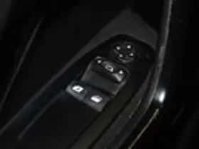 Peugeot 208 (2018) thumbnail 20