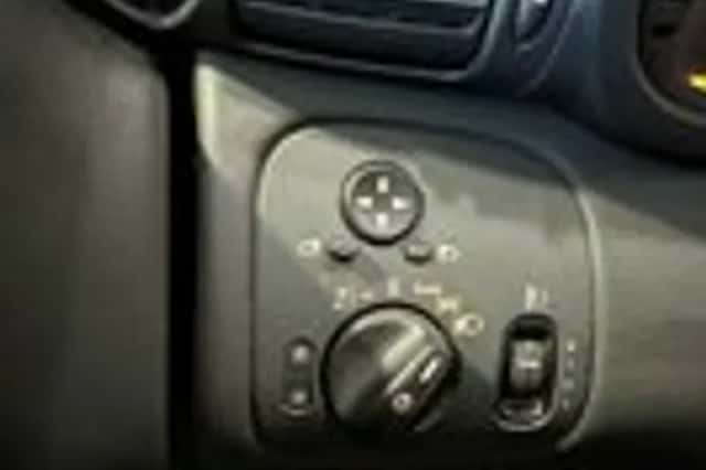 Mercedes-Benz C-Klasse (2001) thumbnail 12