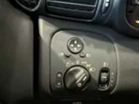 Mercedes-Benz C-Klasse (2001) thumbnail 12