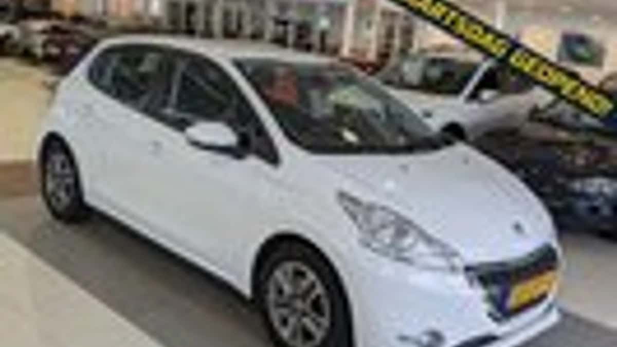 Peugeot 208 (2013) — foto 1
