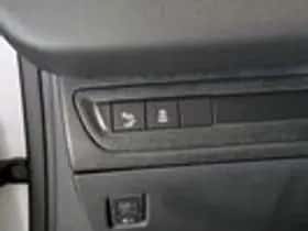Peugeot 208 (2013) thumbnail 11