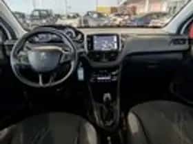 Peugeot 208 (2013) thumbnail 8