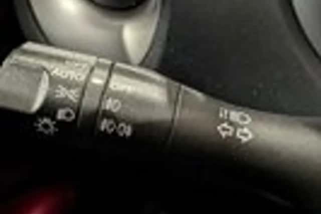 Nissan Juke (2011) thumbnail 13