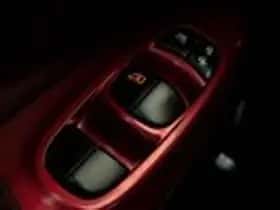 Nissan Juke (2011) thumbnail 16