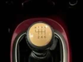 Nissan Juke (2011) thumbnail 17