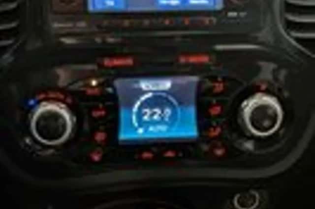 Nissan Juke (2011) thumbnail 18